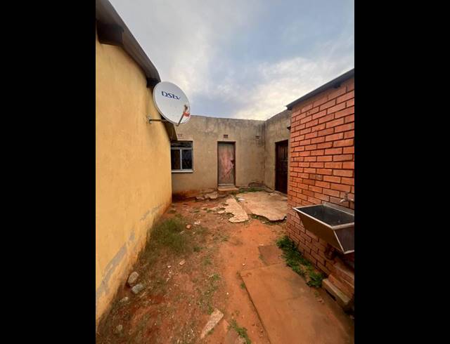 2 BEDROOM HOUSE FOR SALE IN DOORNKOP